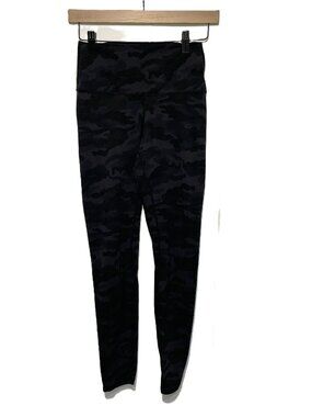 ColorFulkoala Black Camo Leggings, Size S
